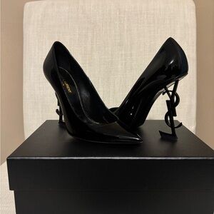 Opyum 110 Saint Laurent Glossy Black Heels with Iconic Logo